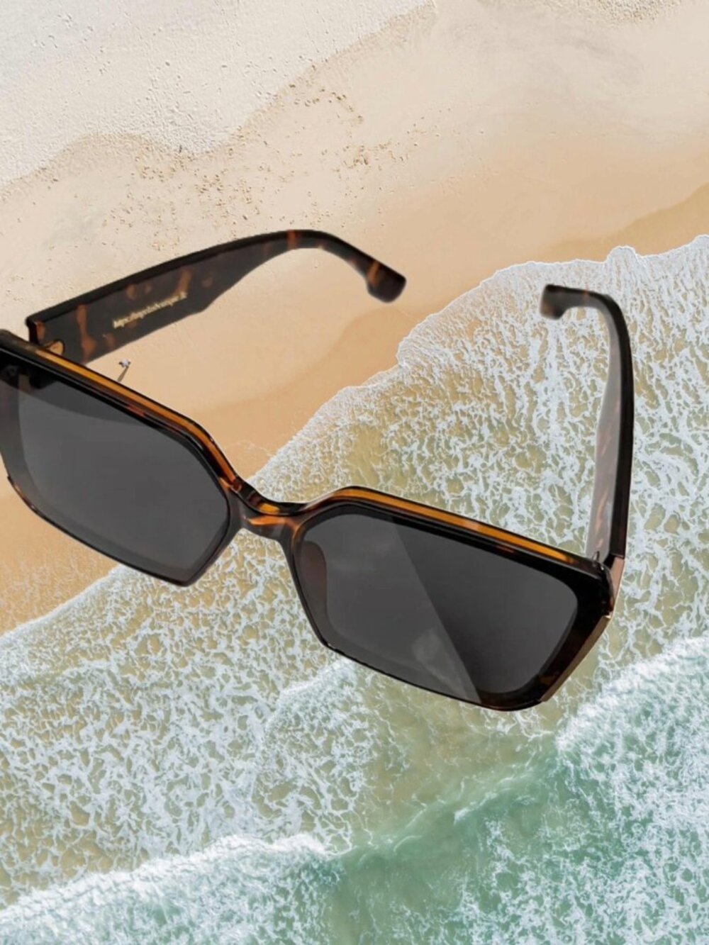Tortoiseshell Square Frame Sunglasses - Dark Lens